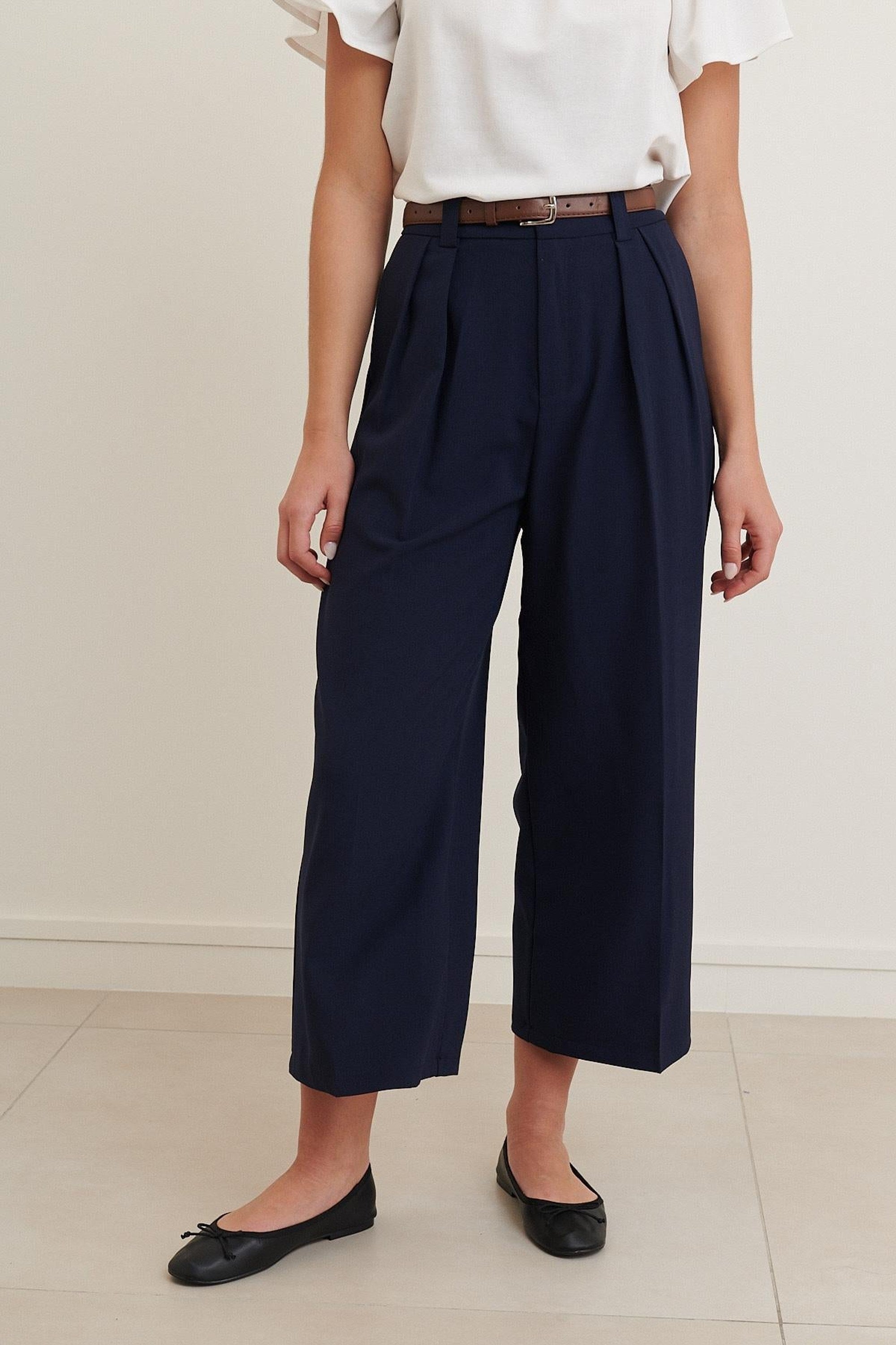 Clever Alice Cropped Pant - clever alice