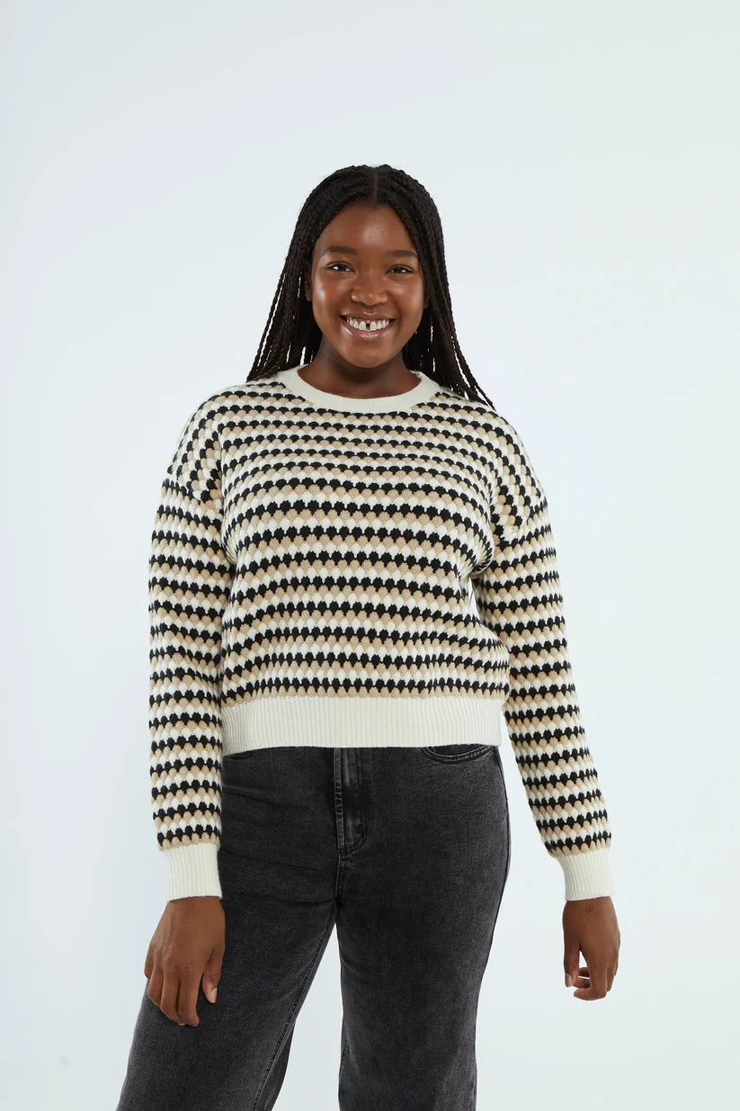 Compania Fantastica Cropped knitted sweater with black structure - clever alice