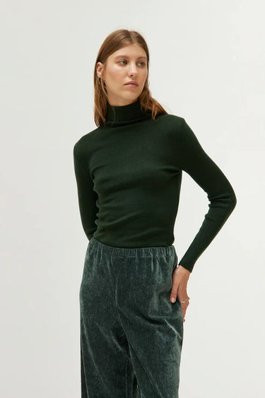 Compania Fantastica Green turtleneck top